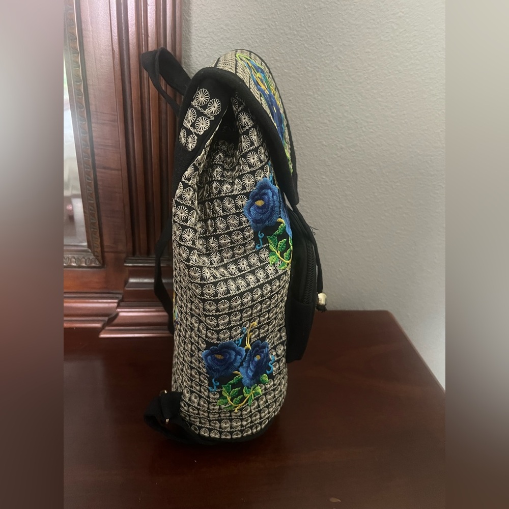 Floral Embroidered Backpack - Picture 4 of 9